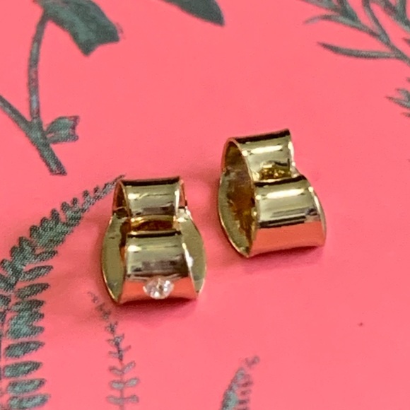 Lucky Brand flower stud earrings, gold tone, new - Picture 6 of 6
